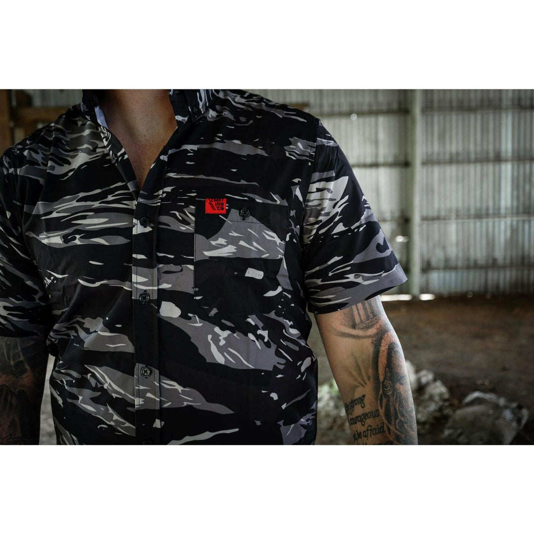 LIGHT WEIGHT BUTTON UP SHORT SLEEVE - One Revolver Surfboards