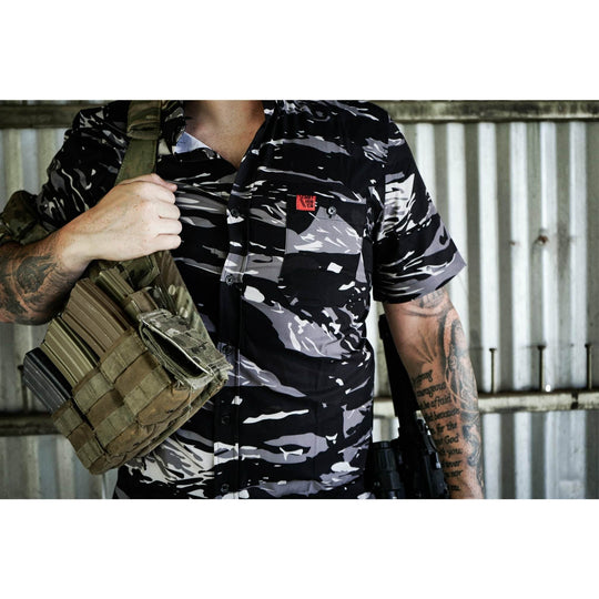 LIGHT WEIGHT BUTTON UP SHORT SLEEVE - One Revolver Surfboards