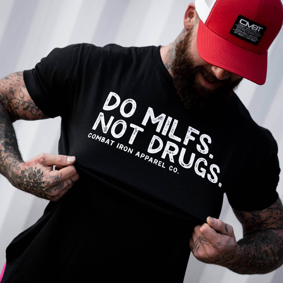 Do Milfs. Not Drugs. Men's T-Shirt - One Revolver Surfboards