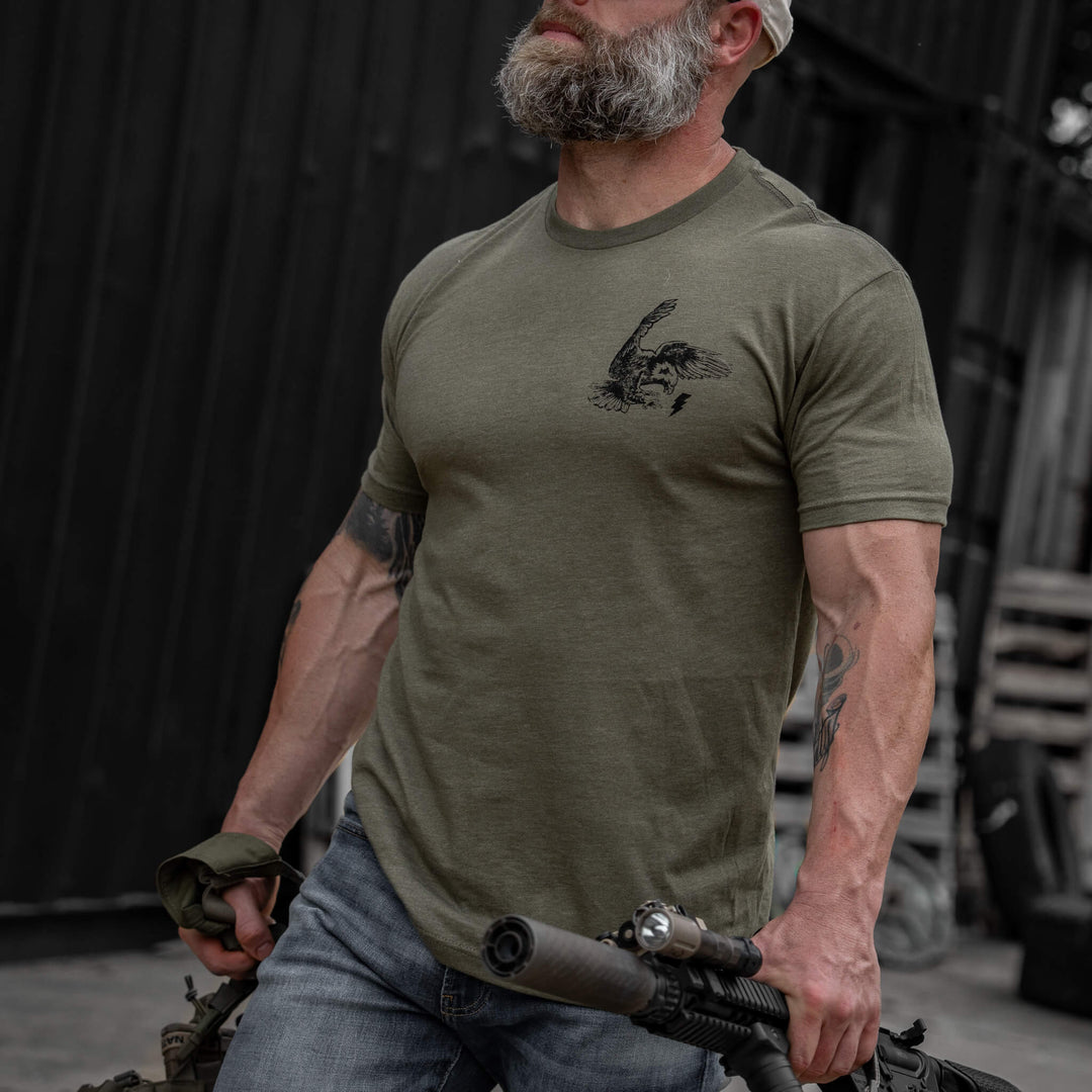 Become A Threat To The Darkness Men's T-Shirt