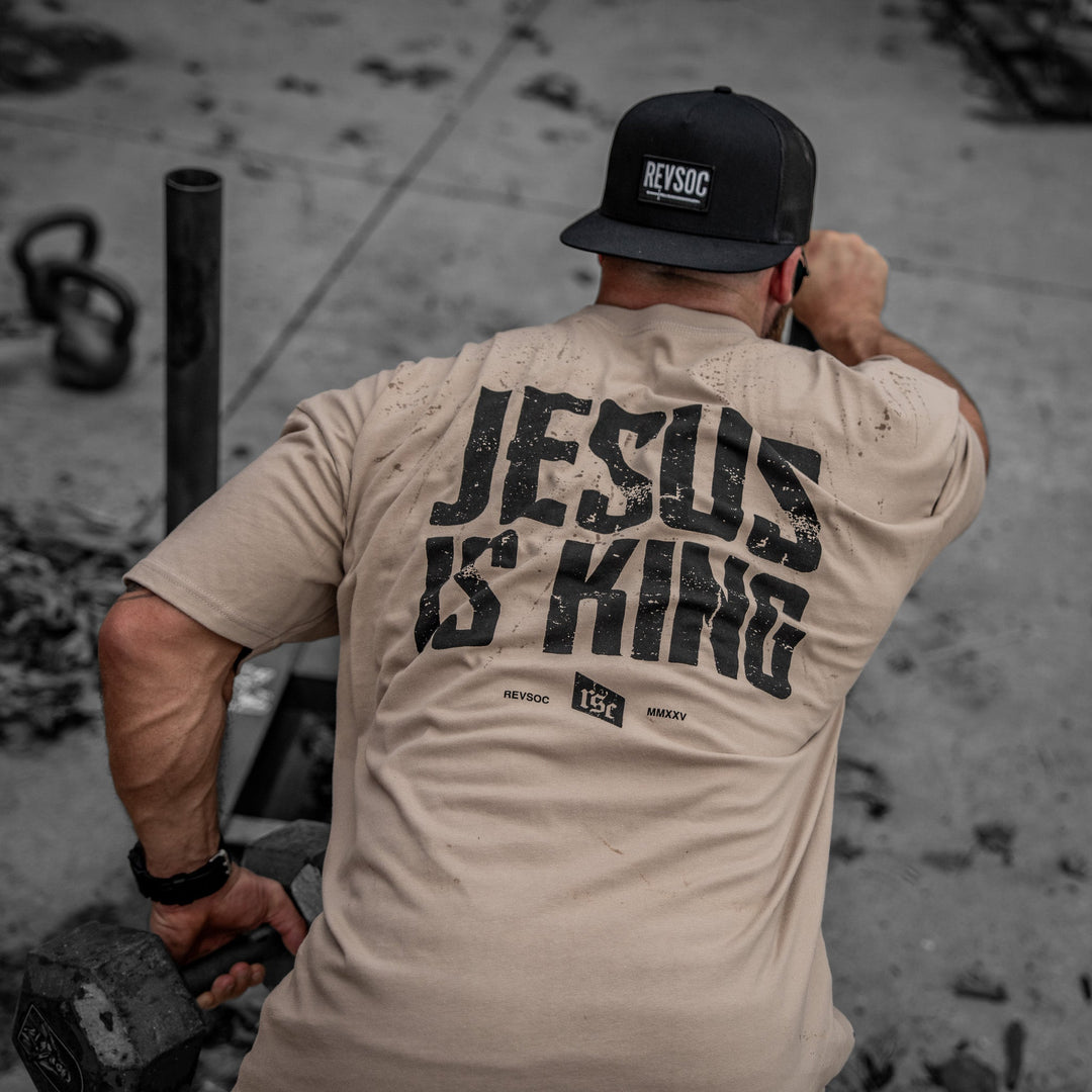 Jesus Is King Heavyweight Men&