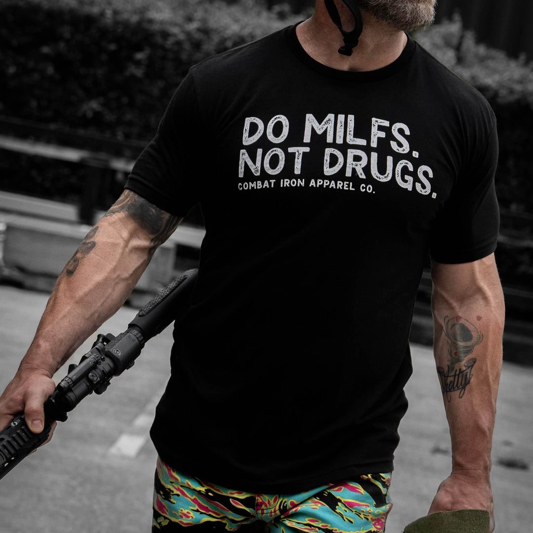 Do Milfs. Not Drugs. Men's T-Shirt - One Revolver Surfboards