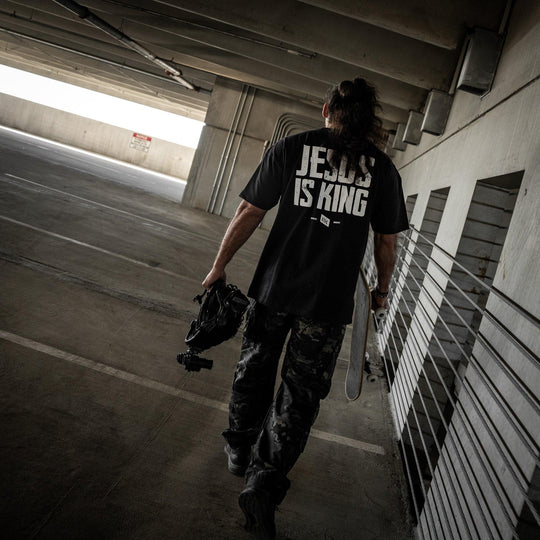 One Revolver Surfboards - Jesus Is King Heavyweight Men&