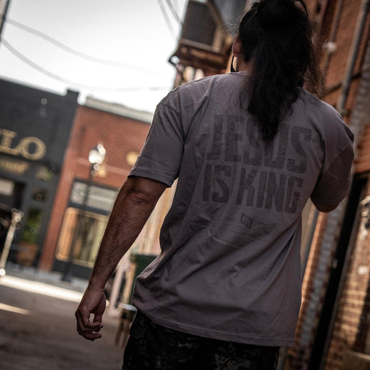 One Revolver Surfboards - Jesus Is King Heavyweight Men&