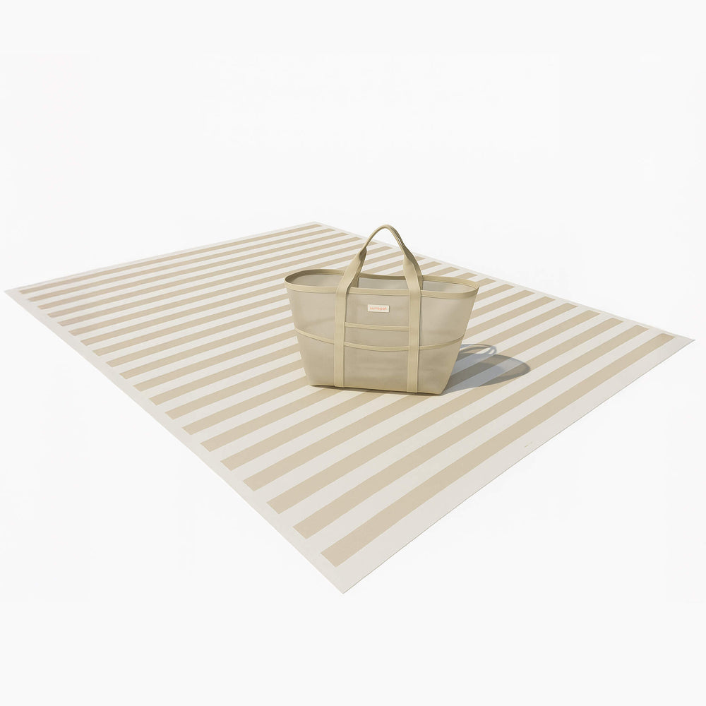 Mesh Beach Tote with Pull-out blanket