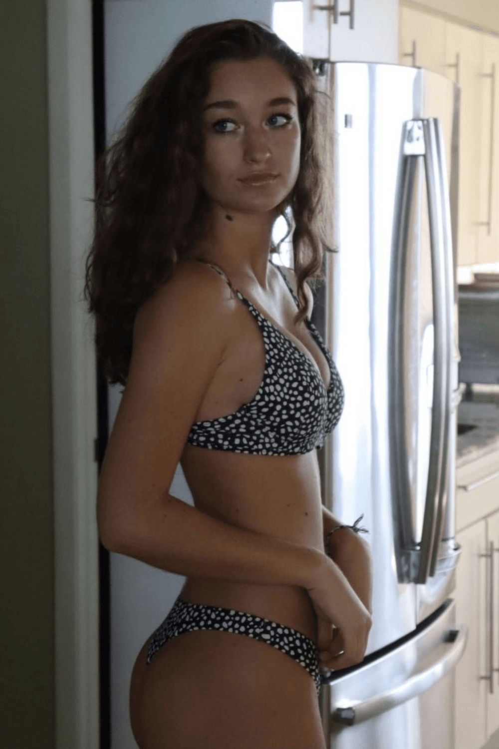 MICHELLE BOTTOM - - One Revolver Surfboards