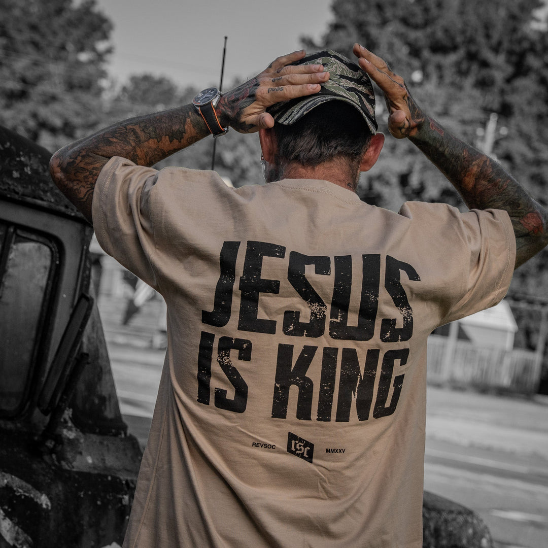 Jesus Is King Heavyweight Men&