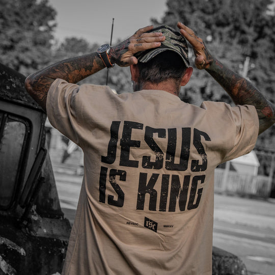 Jesus Is King Heavyweight Men&